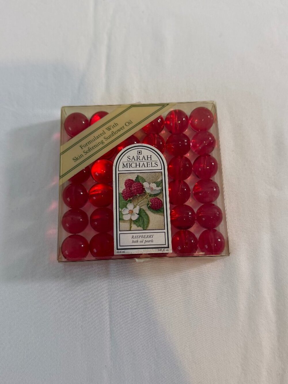 Vintage Sarah Michaels Raspberry Bath Oil Pearls 14.5 oz Sealed NOS Discontinued